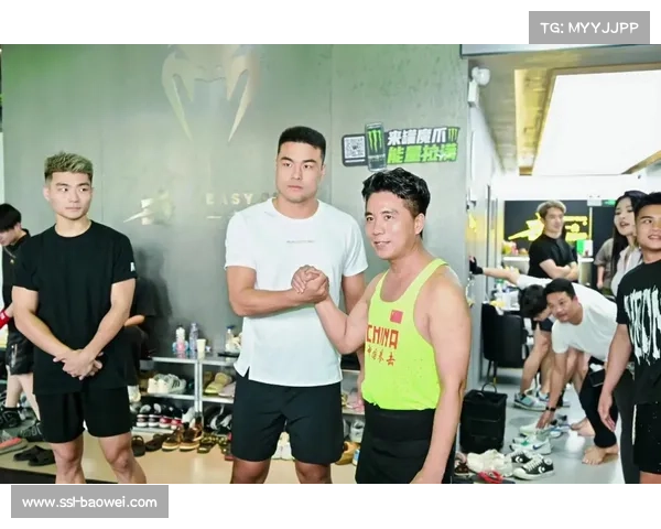 张名扬父亲激励儿子勇攀巅峰：缺乏野心难以登顶UFC顶级行列