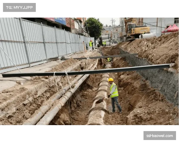 雨中混战：瓦伦西亚与马略卡比赛因场地积水严重一度中断