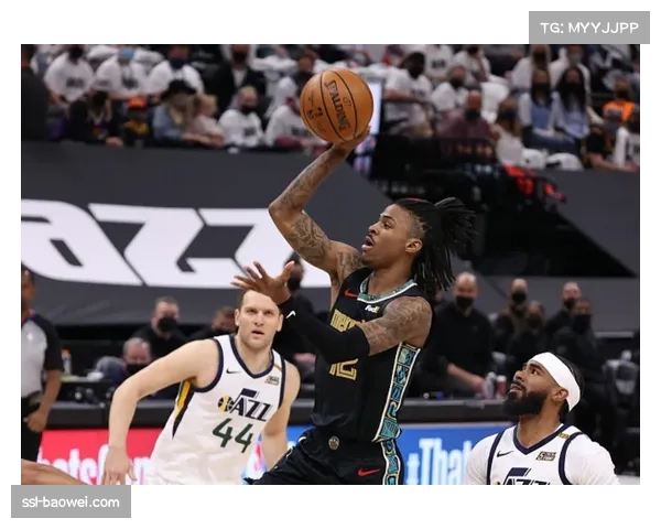 半场战报：莫兰特连续冲击篮下得手，灰熊利用纵深突破暂时领先国王